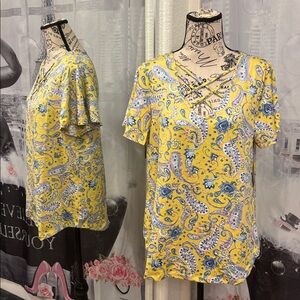 NWT Zoe+Phoebe Yellow Paisley Top